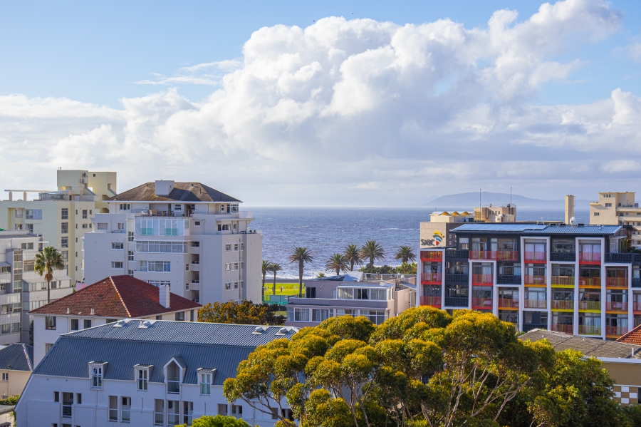 2 Bedroom Property for Sale in Sea Point Western Cape